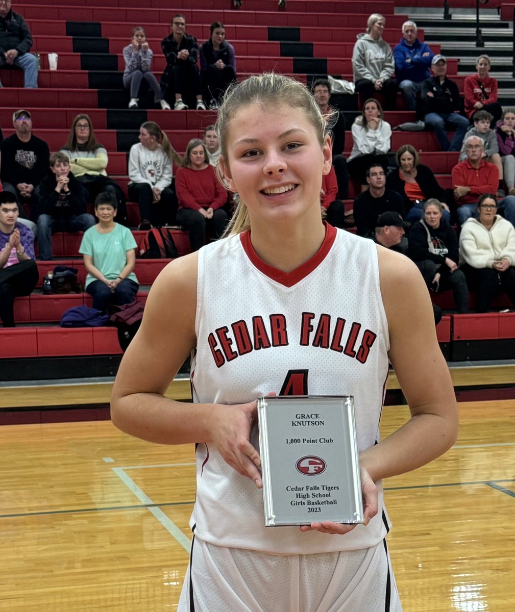 We’ve celebrated once, now we’ve officially recognized #tigerpride <a href="/GraceKnutson4/">Grace Knutson</a> !! #Welldone #1000points <a href="/IGHSAU/">IGHSAU</a>
