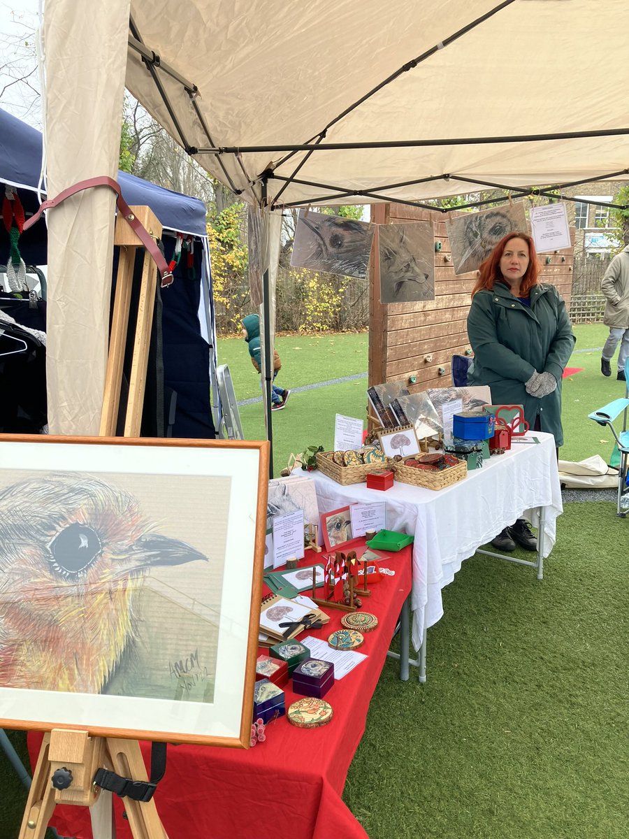 Woohoo🎉The <a href="/CroftonGarden/">Crofton Park Railway Garden</a> Xmas market is TODAY 11-3pm. We’ve 8 fantastic traders inc. @MullingsCarol selling her lovely wooden painted boxes/earrings/gifts &amp; cards plus will also be facepainting. New to the market is the fab <a href="/se4pencilyouin/">Anna-Maria Cahalane</a> with her nature inspired gifts/robin🧩