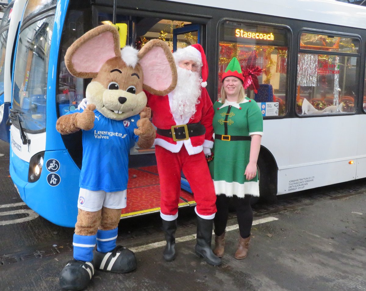 Our FREE grotto bus will be parked up in Rykneld Square from 10am-2pm today! Kids can meet Santa and will receive a small treat, they can also meet Chester the @ChesterfieldFC mascot from 12pm stge.co/470DigK
#Chesterfieldevents #Chetserfield