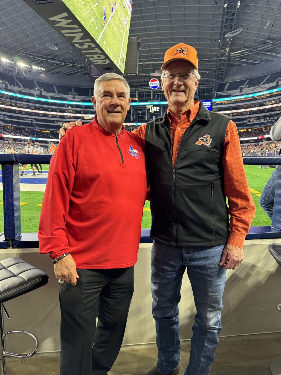 Sam Tipton, executive director of TGCA, showing his appreciation of Representative Glenn Rogers of District 50 of the Texas House for his complete support of the coaches & teachers of our great state.