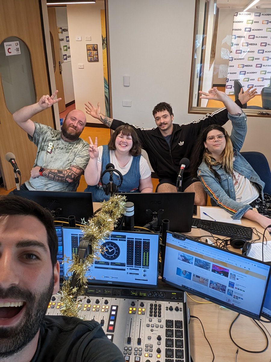 CheckpointAU's tweet photo. We're about to go live for our final broadcast of the year!

Tune into @JOY949 on your FM dial in Melbourne or via the live player at 2pm AEDT to catch the fun and frivolities.

It's an end-of-year trivia special with rounds created by @ElliotAttard, @sammydeedge &amp; @eggchops 🎉 https://t.co/XvfUnmiM65