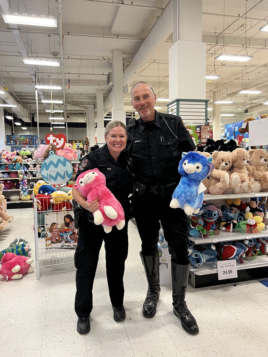 Spirit of kindness and generosity was definitely felt today as we utilized $15,000 funds raised by the #VPD Motorcycle Drill Team!We purchased toys and hampers to make holidays brighter for families in need.Thanks to everyone who helped!#KopsForKids @VPDTrafficUnit @VPDCadets
