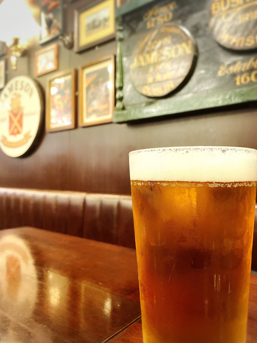 07SALA20's tweet image. 健診終わって一息(´,,-ㅿ-,,`)ﾌｩ-
昼飲み最高〜👍💕

 #HUB 
 #1pint  #BLUEDOGパンクIPA