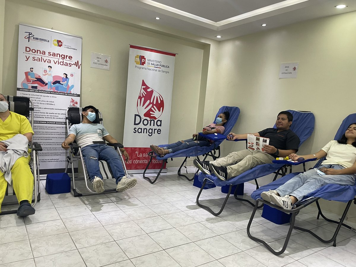 Salud_Guayas's tweet photo. El #HospitalMarianaDeJesús 🏥  
de @Salud_Ec realiza la colecta de #DonaciónDeSangre🩸este acto altruista y solidario ayudará a salvar vidas y a mejorar la salud de las personas.

¡La Sangre nos conecta a todos! https://t.co/SDhGssK17z