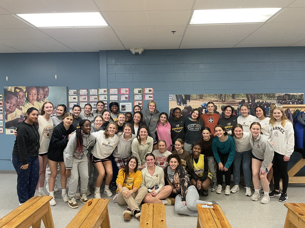 CorsairsGBB's tweet photo. One of our core values as a program is Servant Leadership. It is important to serve those in our community and beyond. Tonight we participated in a Feed My Starving Children packing session @fmsc_org #servantleadership #traditionnevergraduates https://t.co/aGxJcN6zRO