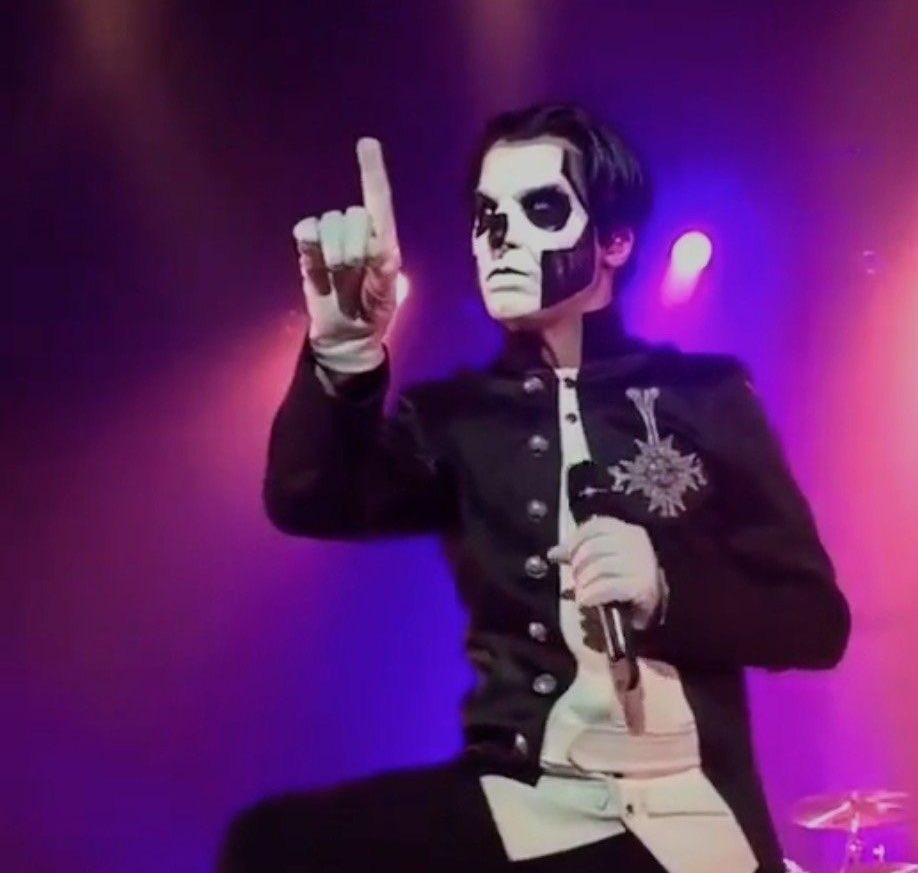 prequelleghoul's tweet image. 