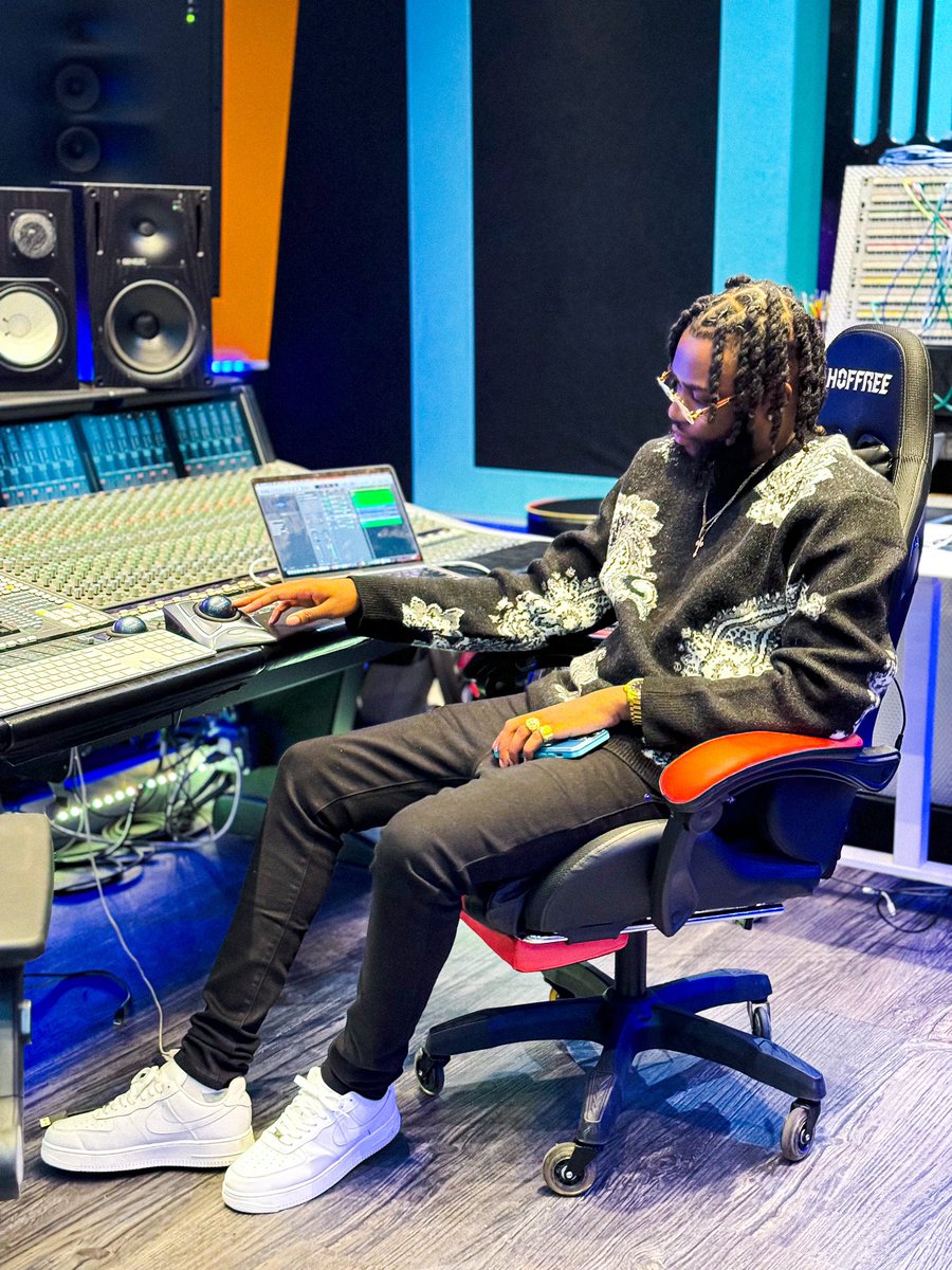 _weekday's tweet image. Wild N Rich 👨🏽‍💻🌍🚀 #wildnrich #450music