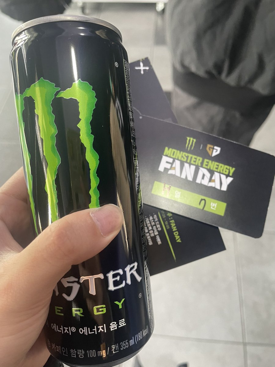 흐 림 (@kimcloudy_) on Twitter photo 