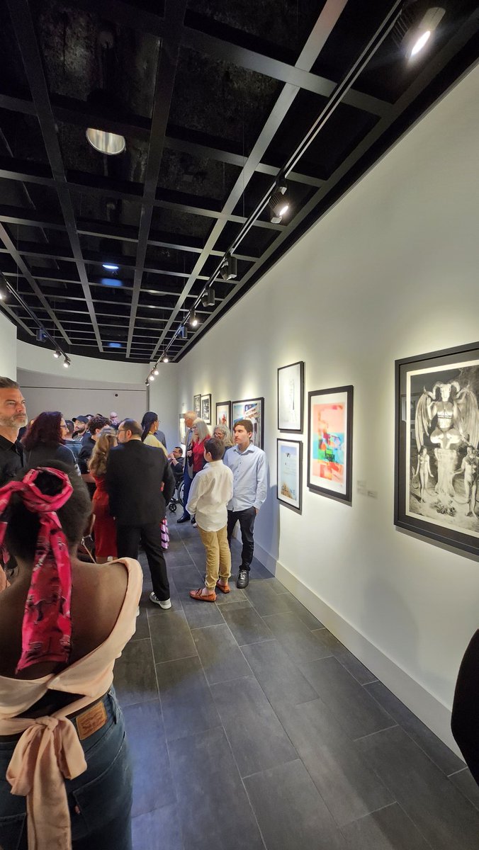 Out &amp; about with <a href="/Kia_ATR/">KiaMia.eth</a>  showing supporting to a fellow #NFT artist @rebeccarosenft at the <a href="/SnapOrlando/">Snap! Orlando</a> Florida Showcase 6th Annual Exhibition!