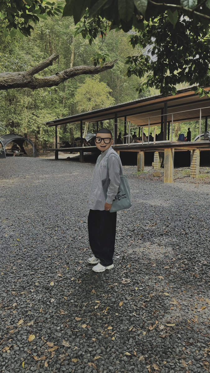 leokeripikkentang tweet media