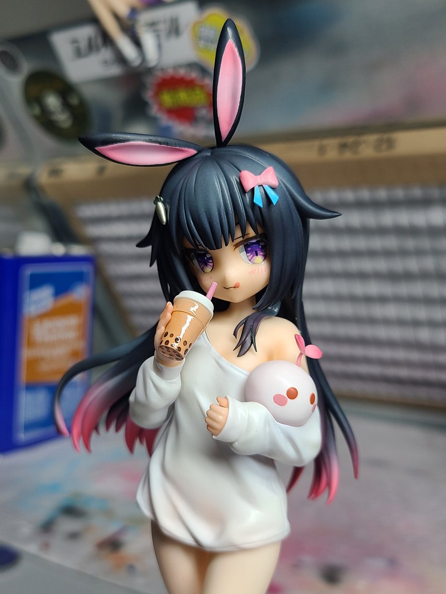 Tsukimi is completed! I wanted to finish the year of the rabbit with her cute charm. I hope to improve more next year.

Sculptor: @Momo_Studio1 
Illustrator: @tsukimi08 

#garagekit #animefigure #resinfigure #resinkit #ガレージキット #ガレキ