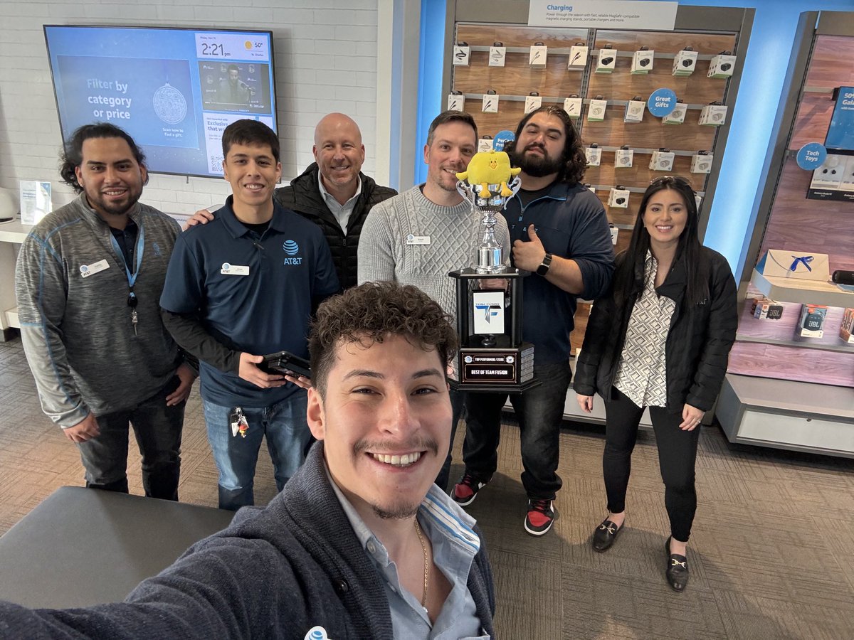 Shawn Glinski (@shawnglinski) on Twitter photo Celebrated my St Charles, IL store today, best of Team Fusion for November 2023! This team delivers excellence with At Your Service and lives Our Purpose with every customer! <a href="/BrianWest_GLM/">Brian West - GLM VPGM</a> <a href="/JohnPalmer_ER/">John Palmer</a> <a href="/TeamFusionGLM/">Team Fusion</a> <a href="/GreaterLakesMkt/">Greater Lakes Market 🌊</a> Celebrated my St Charles, IL store today, best of Team Fusion for November 2023! This team delivers excellence with At Your Service and lives Our Purpose with every customer! <a href="/BrianWest_GLM/">Brian West - GLM VPGM</a> <a href="/JohnPalmer_ER/">John Palmer</a> <a href="/TeamFusionGLM/">Team Fusion</a> <a href="/GreaterLakesMkt/">Greater Lakes Market 🌊</a>