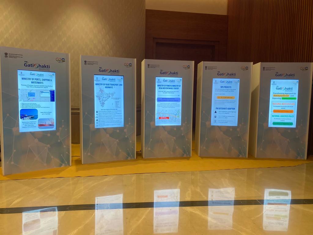 Logistics_MoCI's tweet image. #EASEOFLOGISTICS: We are moments away from launching the LEADS Report 2023 #showcasing improvement in #logisticsperformance across #States in #India. #LogisticsDivision @SumitaDawra