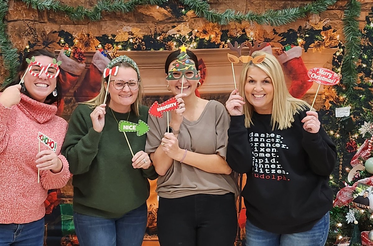 RigsbysOtters4's tweet photo. There is absolutely no Otter place I'd rather be than with these humans @plainviewElem! They are my family, my encouragers... they are my friends! #bellylaughs #competitivemuch #winnergetscomfydays #AnnualChristmasparty2023 #howLuckyCanOneOtterBe @Anna_Sturm10 @DejaynesS ๐ฒโค๏ธ๐ฆฆ https://t.co/lOGUgdVWlG