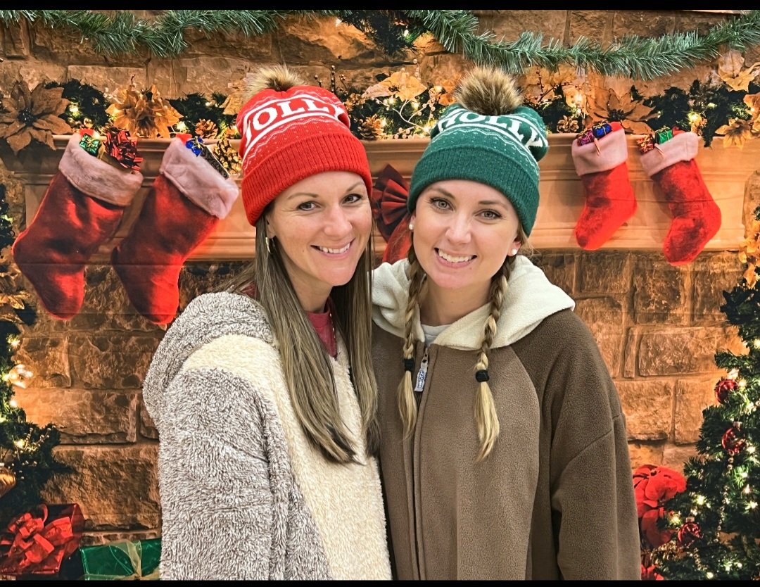 RigsbysOtters4's tweet photo. There is absolutely no Otter place I'd rather be than with these humans @plainviewElem! They are my family, my encouragers... they are my friends! #bellylaughs #competitivemuch #winnergetscomfydays #AnnualChristmasparty2023 #howLuckyCanOneOtterBe @Anna_Sturm10 @DejaynesS ๐ฒโค๏ธ๐ฆฆ https://t.co/lOGUgdVWlG