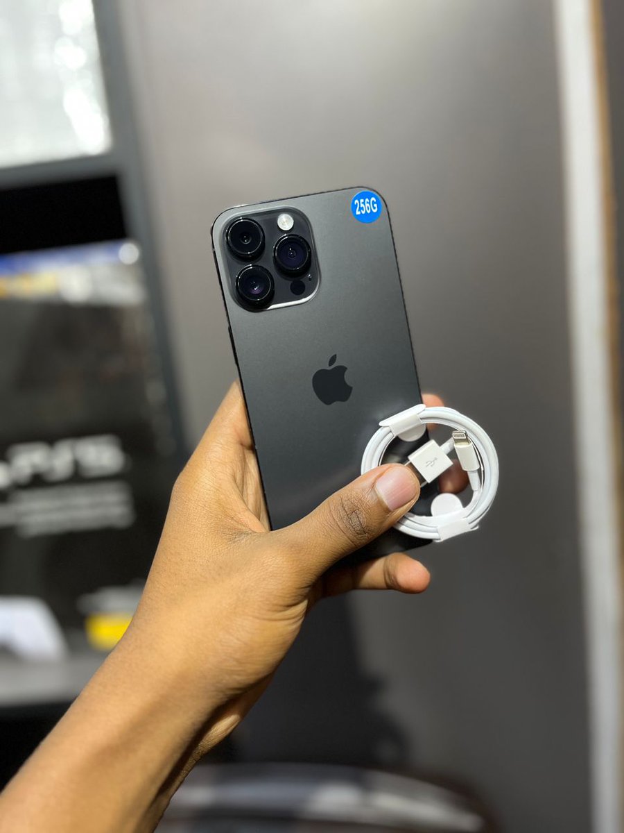 philbertniwae's tweet photo. IPhone 14 Pro Max 256GB —3.8M is available @zero_to_one_ug shop
Swaps and topups are allowed ✅
Grab brand new phone from @zero_to_one_ug
We located at pioneer mall PG-47
Contact us via 0752044500 or WhatsApp via https://t.co/r4h2ataVGi
#Zero2OnePhones https://t.co/vPKr2GzJeV