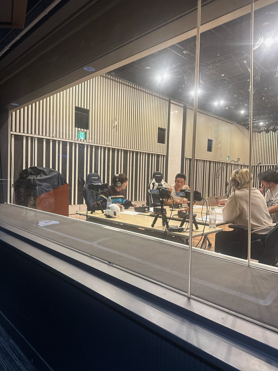 kinnikun0917's tweet photo. 本日は早朝？深夜3時より、三四郎のオールナイトニッポン0でした。

お聴きくださったの方々ありがとうございました。
今年はスケジュールの都合で録音でした。

#7回目という事は10回目ですね
#インディペンデンスデイ
#ヌートバー
#逆に千葉ジェッツ

パワー
なかやまきんに君 https://t.co/GMFJU3R5V2