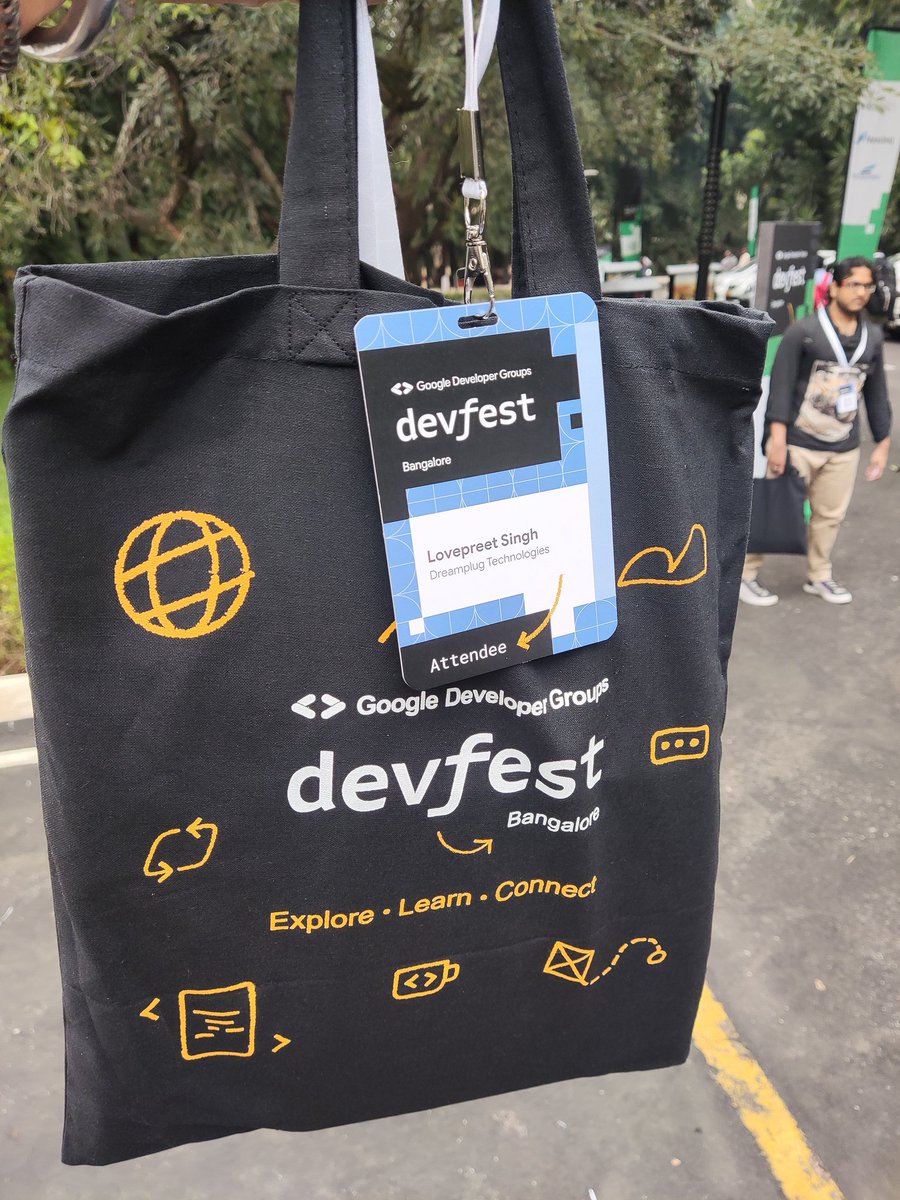 SinghDevHub's tweet image. Let&apos;s see what is happening in the industry

Google Devfest Bangalore 🇮🇳

#googledevfest #gdgblr
