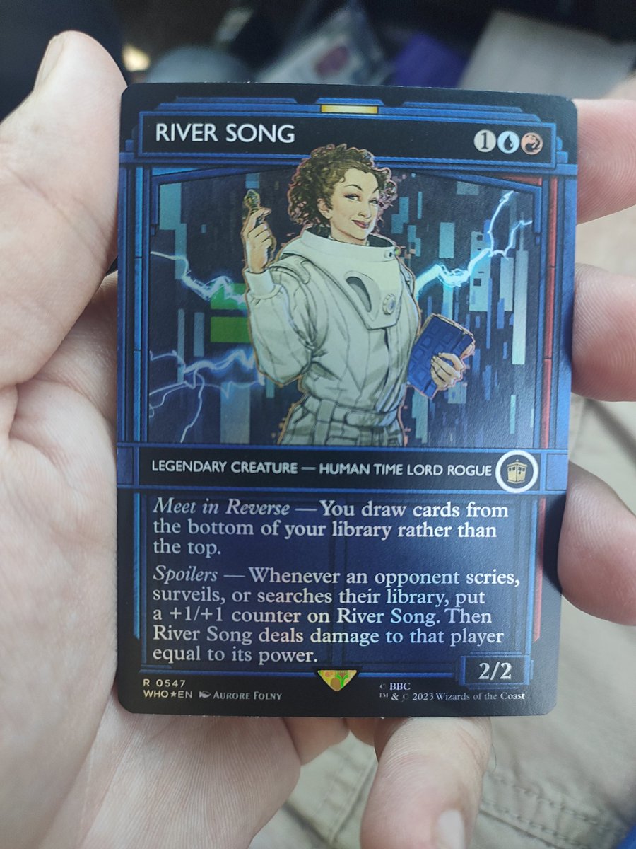 Been talking about #DrWho commander cards for #mtg and thought why not, I'll buy a pack. I only really wanted 1 card but I haven't bought a pack in ages. Drew a showcase foil version of the one I wanted. River Song.