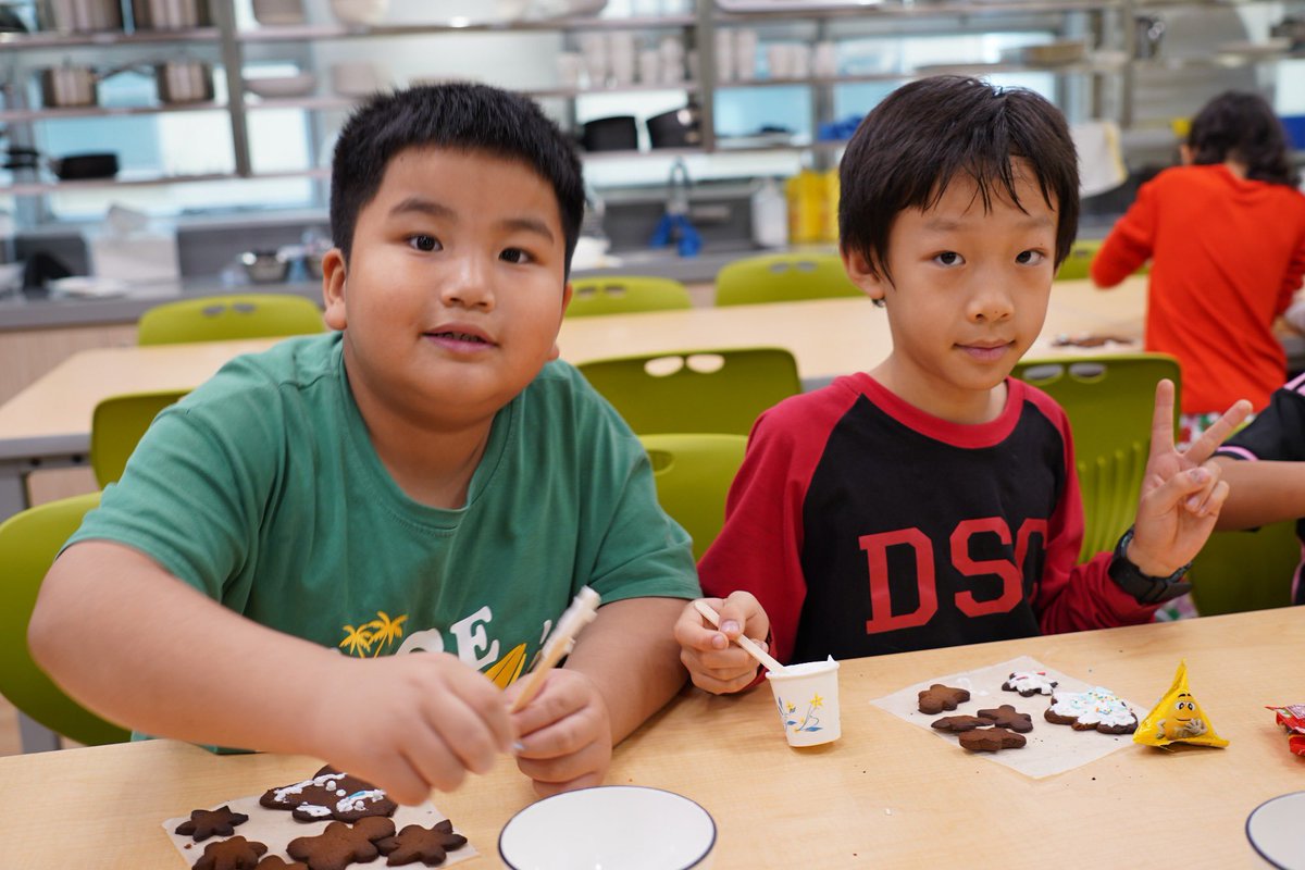 Another annual Gingerbread making to end a wonderful year off. #dsc #HolidaySpirit #Christmas2023