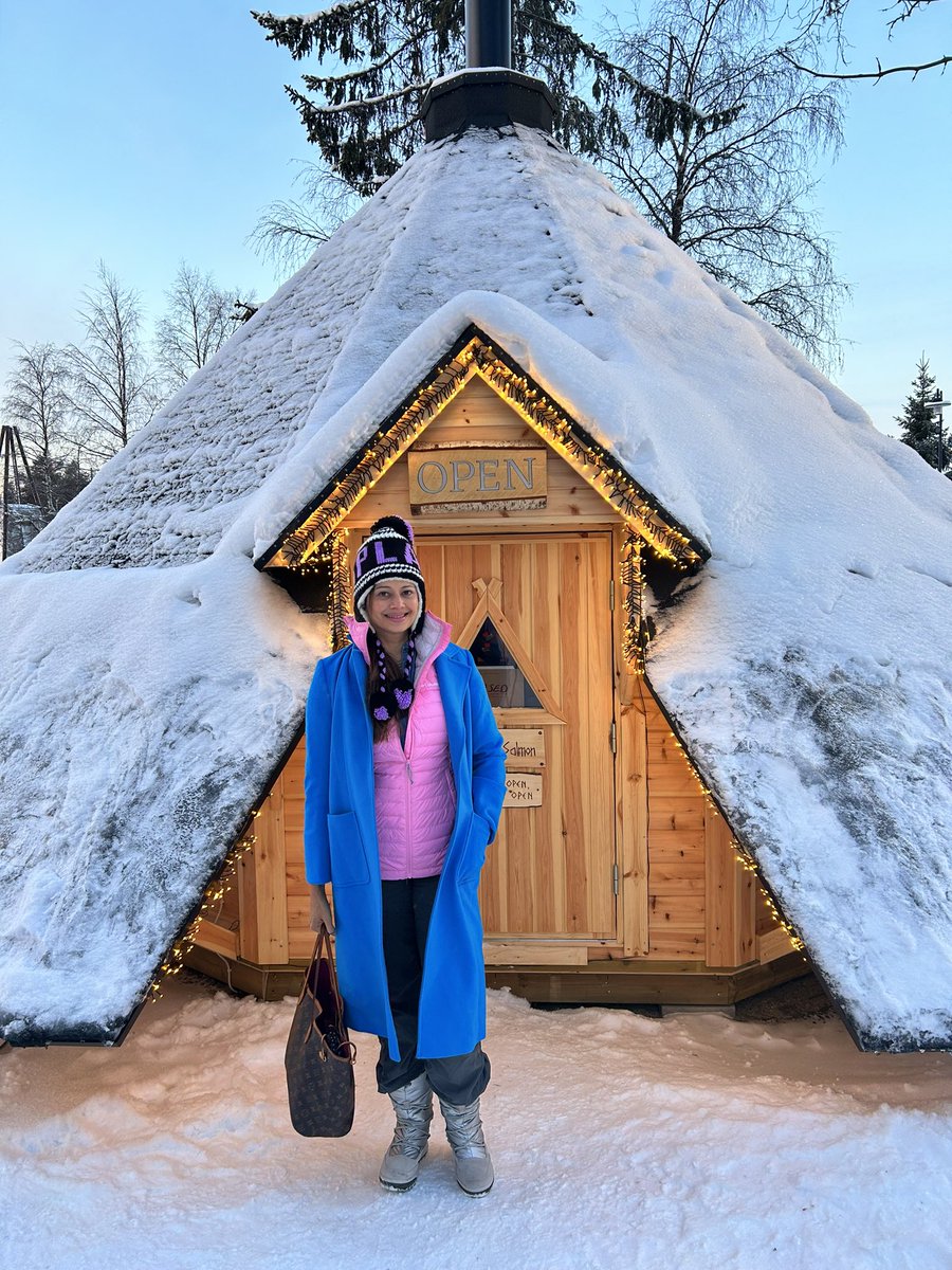 ⛄️❄️My trip to the Home of #SantaClaus 🎅🏻 in the #Polar #ArcticCircle ⭕️ #santavillage in #rovaniemi #lapland #fiinland was so magical 🧙‍♀️