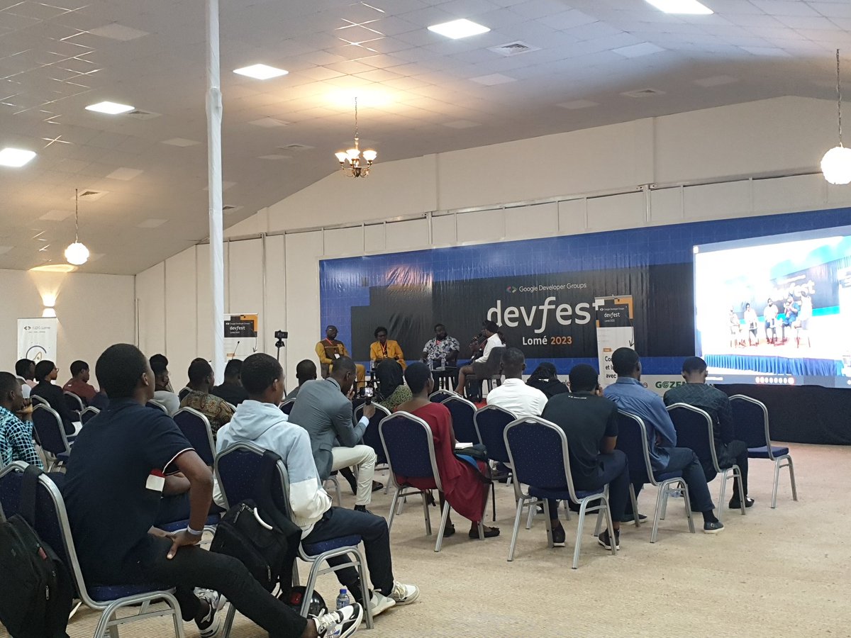 #DevFestLomé2023 en direct
Rejoignez nous !

<a href="/GDGLome/">GDG Lomé #IOLome2024</a>