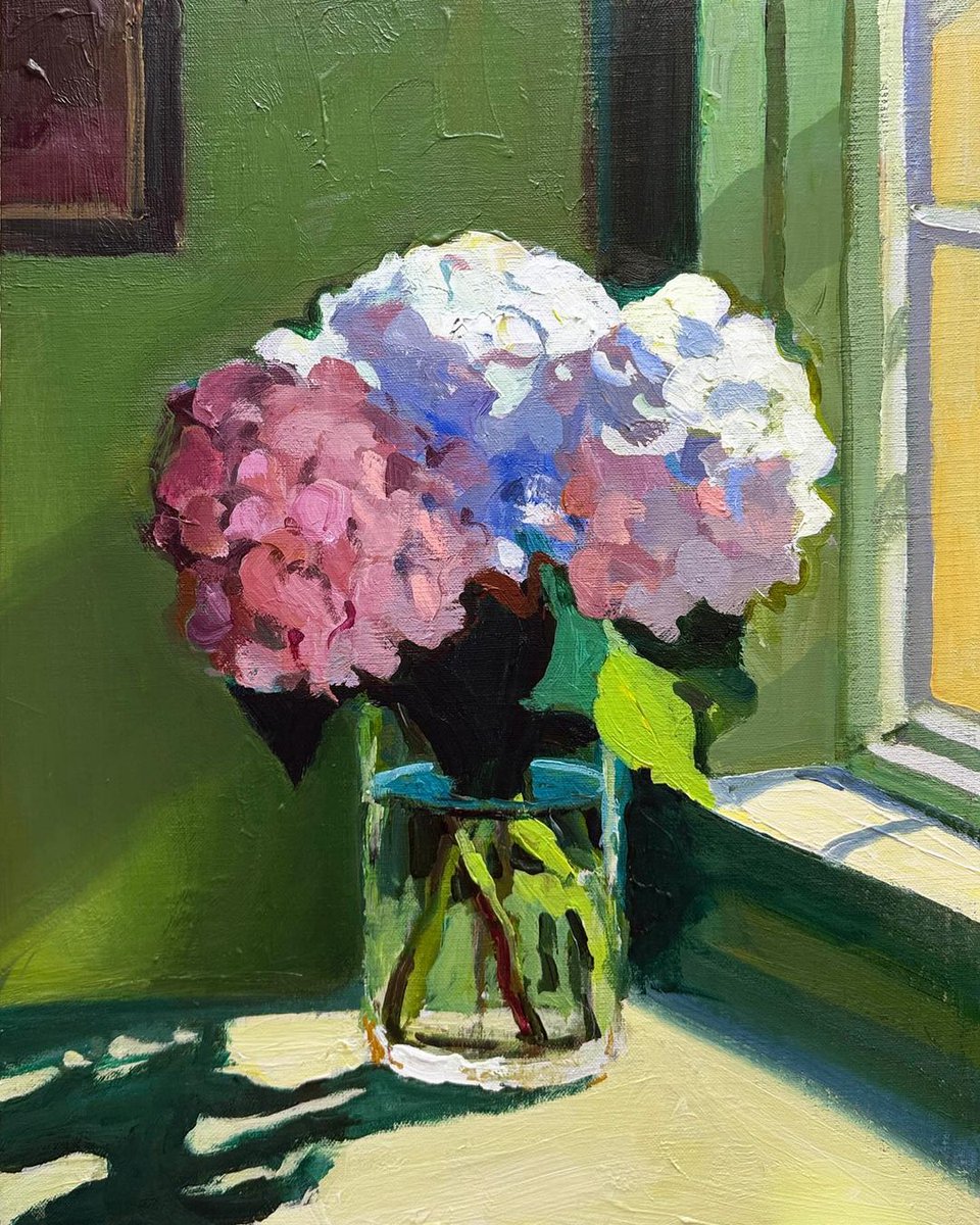 Fresh from our mountain garden…

“Hydrangeas in Golden Light”, 35X45cm, acrylic on board.

#interiordesign #richardclaremont #interiorpainting #thickpaint #stilllife #interiorlovers #hydrangeas