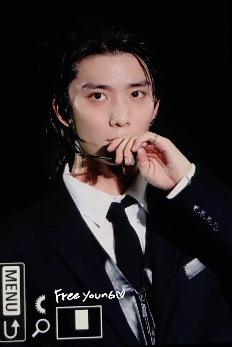 Freeyoung0511's tweet photo. 231216

#휘영  #HWIYOUNG  #フィヨン  #SF9     #에스에프나인   @SF9official https://t.co/haphzzX6rJ