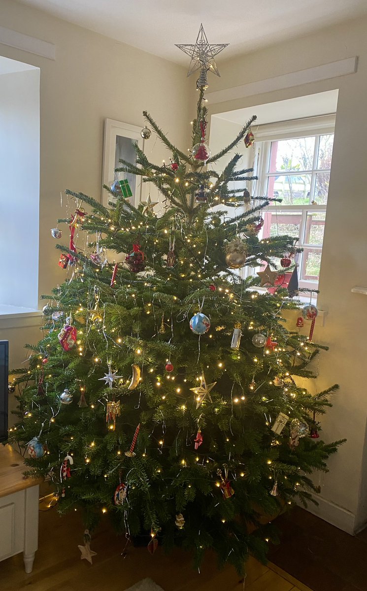 It’s beginning to look a lot like Christmas……… loving my <a href="/Team_Oaklands/">Oaklands School</a> Christmas products. 
#TennerChallenge #handmade #Christmas2023