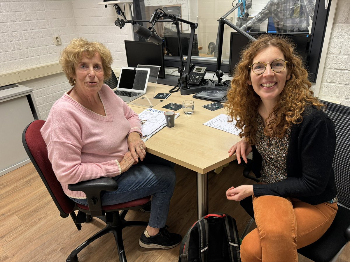 Nu de herhaling van het <a href="/IJsselmagazine/">IJsselmagazine</a> bij <a href="/rtvhattem/">Toon Spoorenberg</a>  studiogast is <a href="/TjitskeSiderius/">Tjitske Siderius</a>  wethouder in <a href="/gem_Hattem/">Gemeente Hattem</a> . Wij praten met haar over de #Greendeal en de fietstocht door nachtelijk Hattem. Tweede uur <a href="/IsalaZiekenhuis/">Isala</a> <a href="/peterplomp/">Peter Plomp</a> over de sneldiagnostiek bij longpatienten.