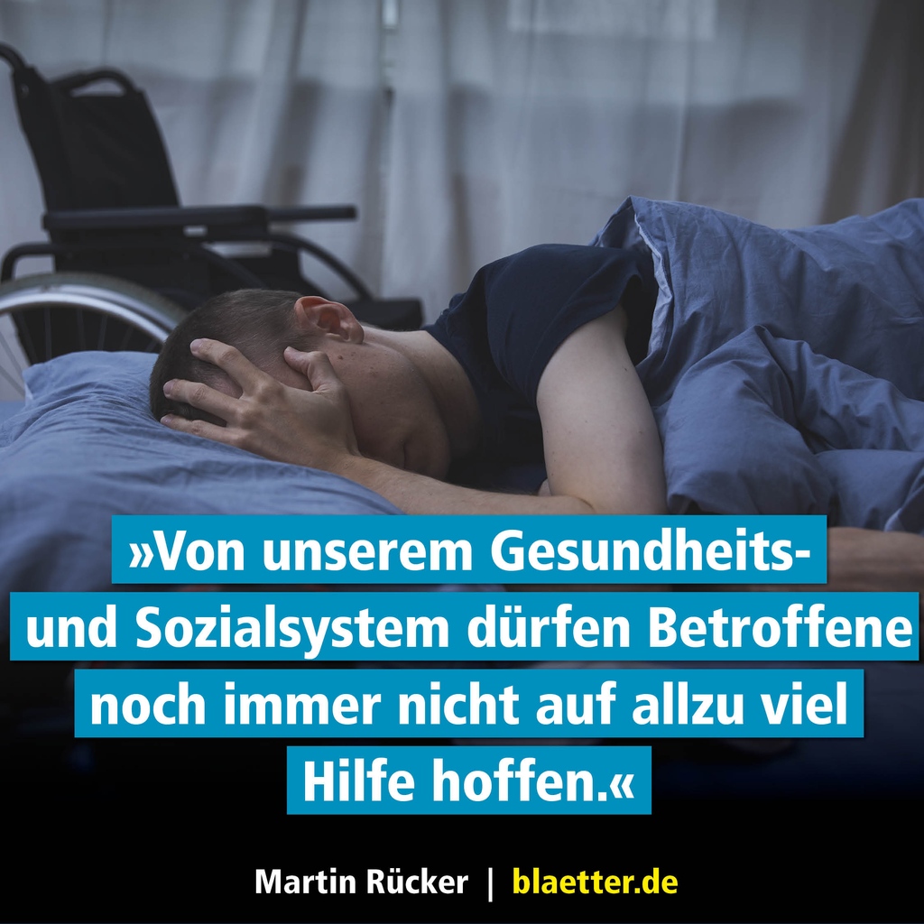 Der Journalist @martinruecker zeigt auf, wie unser Gesundheits- und Sozialsystem Betroffene postviraler Erkrankungen oft noch immer alleinlässt und ihr Leid durch falsche Therapien teils sogar verschärft: blaetter.de/ausgabe/2023/d…