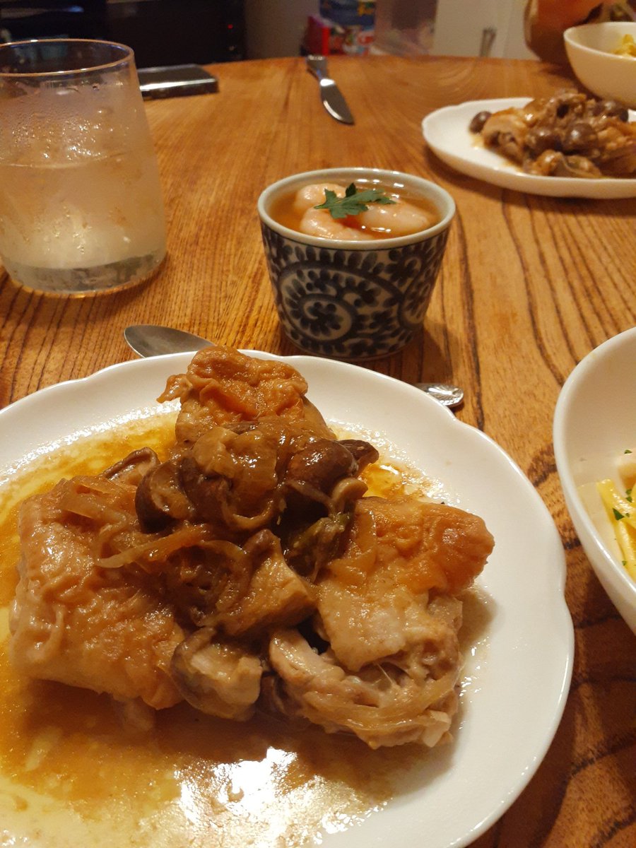 イタリア料理🇮🇹のリクエストをもらって昼から一生懸命仕込みして作ったのに…
息子たち2人が発熱をダブル受賞🏆
たいして口をつけてもらえなんだ🥹
可哀想なちち…
#イタリアン
#クリームパスタ
#うに
#ズワイガニ
#猟師料理
#洋風茶碗蒸し