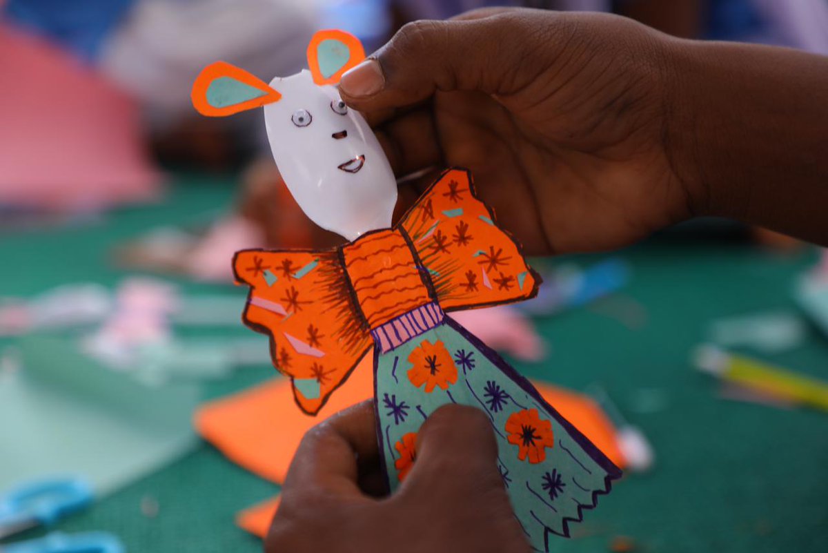 scstdevdept's tweet image. Creativity flowed freely at #Sargiful-23 in Gajapati district during the #Tinkering workshop. Students explored the world of tinkering, discovering the magic of crafting things. From experimenting with discarded materials to making unique creations,
#ZonalSargiful2023 
1/2