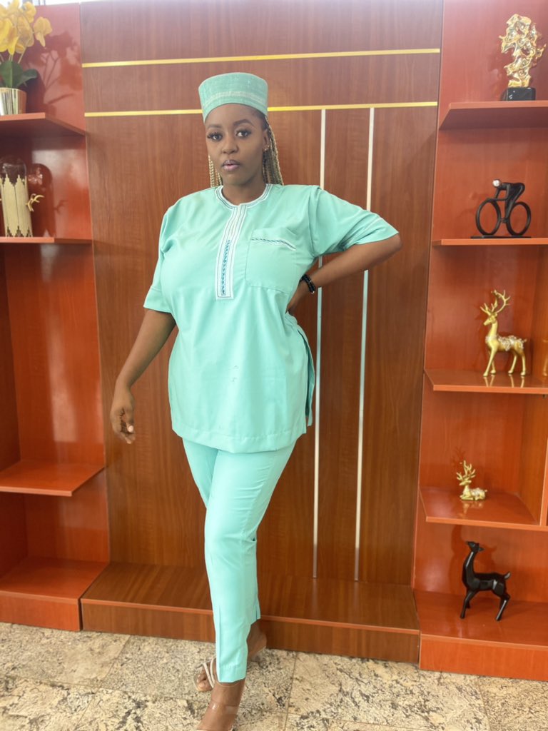 Ajibewaji1's tweet image. Grooms Woman
#weddingguest