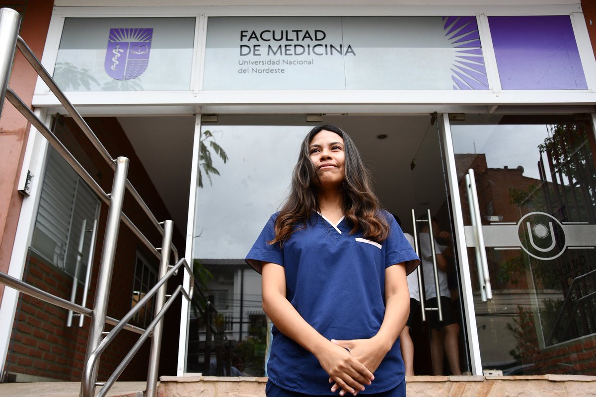 Se recibió Sandra Toribio, la primera médica argentina de la etnia Wichí, egresada de una universidad pública 🎓🩺