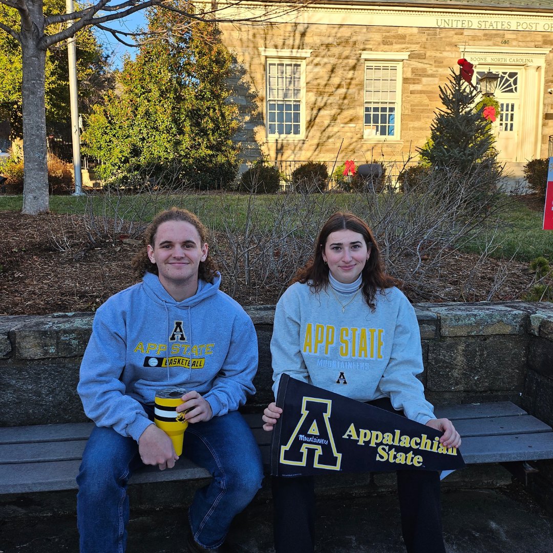 AlumniHallAppSt's tweet photo. Ready To Go Bowlin'... π₯
#GoAppState #AlumniHall https://t.co/MZmLG4iTuc