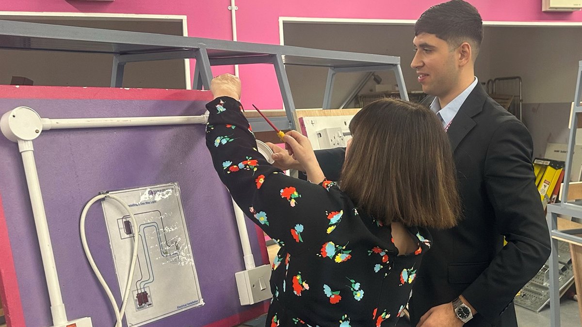 Our Schools Team ran a Careers Adviser Taster Day for festive fun! 🎅

Thanks for coming from Colmers School, Woodrush High School, Trinity High School, George Dixon Academy, Tudor Grange Redditch, James Brindley Academy and King’s Heath School. Let’s do this again! 💜

#Careers