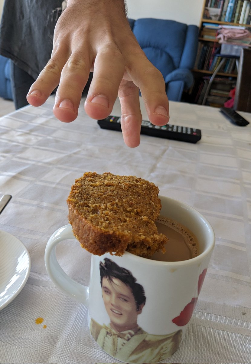 Late Train tweet media