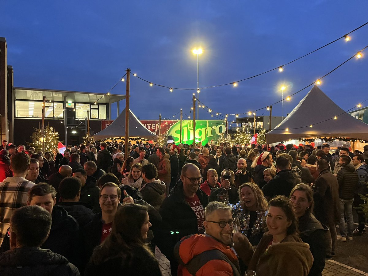 Philip van den Brand tweet media