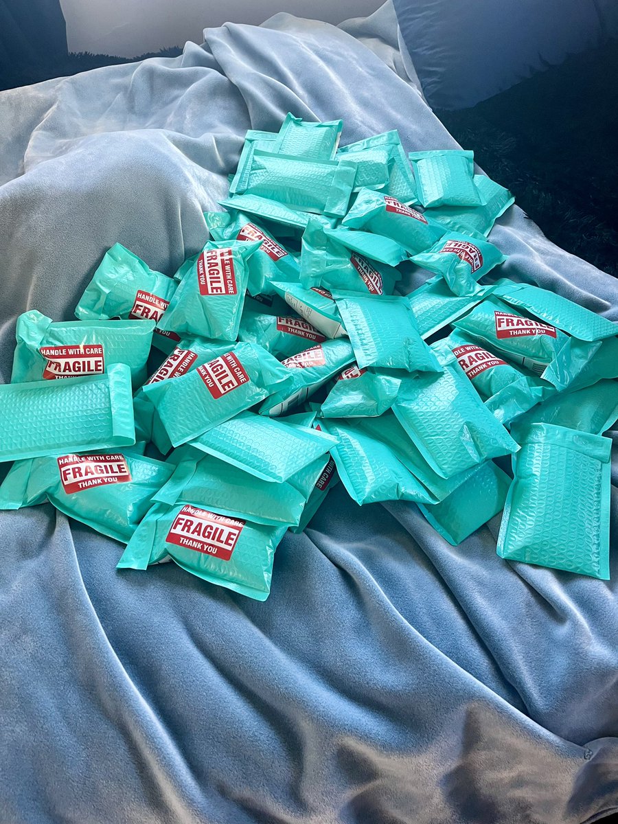 🎉🎉🎉hit $5k+  in sales today 💪 first time hitting $20k in 7 days too.!! put out 140+ FBM units yesterday. 129 units today. closing in on my 50k rolling 30 day goal. gonna have to set a new goal soon.! the numbers are fun to show, but the behind the scenes grind is real.