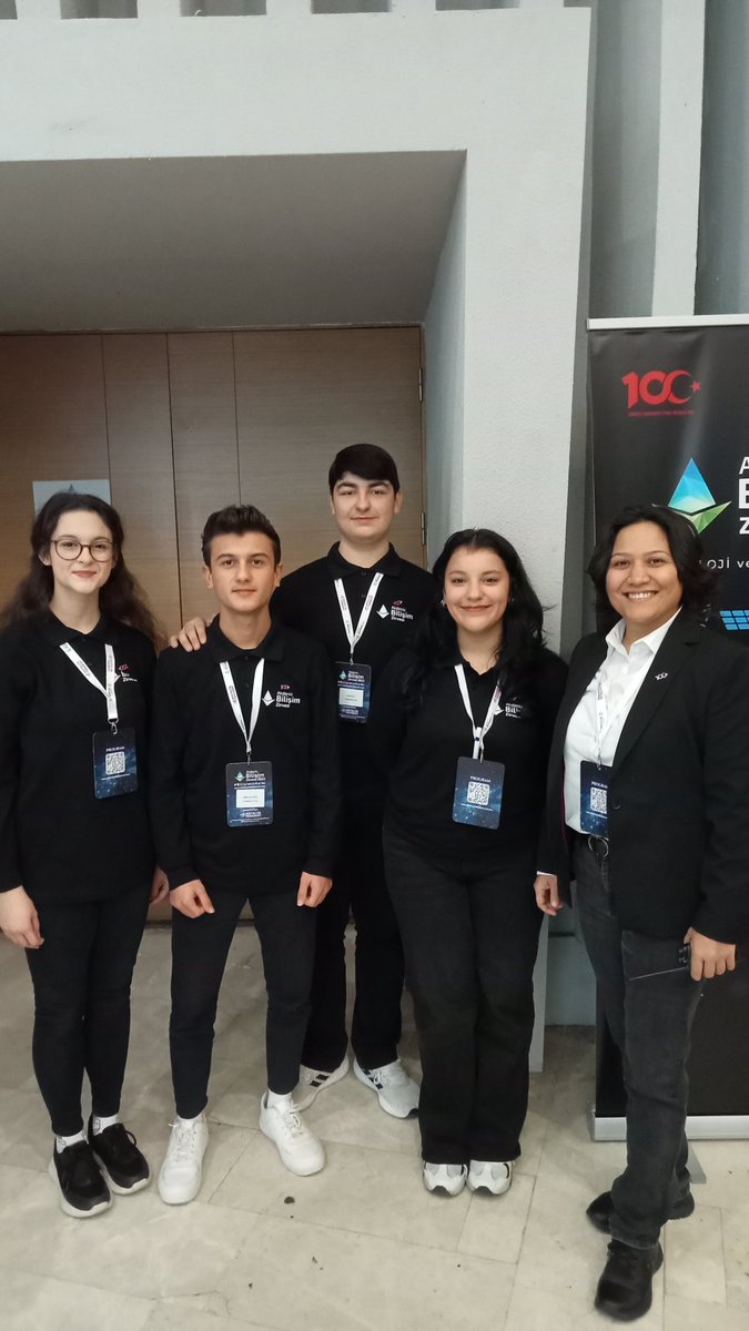 istelius's tweet photo. Bu sene de bilişimin kalbi Akdeniz bilişim Zirvesi'nde çok kıymetli insanlarla tanıştım. Organizasyon ekibinde olmak benim için bir ayrıcalıktı, seneye görüşürüzz. #abz2033 #akdenizbilişimzirvesi https://t.co/SrXgjq1qo9