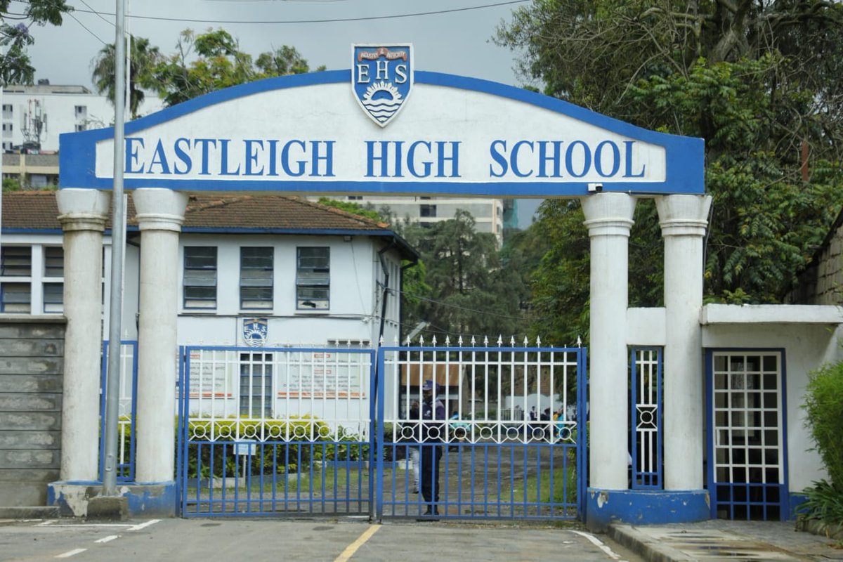 MuneneODG's tweet image. Eastleigh High, with 1100 day scholars, used to struggle with unreliable water access. This borehole, pumping 4000 liters per hour, is a game changer!.
@Mpyusufhassan @Kenyans @dalmarYHA @bbsmallnairobi
#BBSMall
#CSRForBBSMall