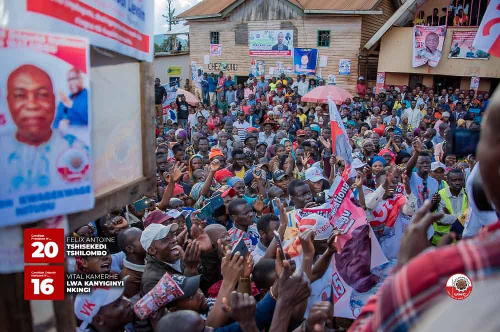 MoseMakele1275's tweet photo. #Campagne_Électorale
#Mr_plein_le_Mwalimu @VitalKamerhe1 ,etait au territoire de Walungu dans le groupement de #Mushinga chefferie de #Ngweshe pour communiquer le message du candidat n°20 à la présidentielle #Fatshi_20 aux habitants de cet coins de la République
@BillyKambale1 https://t.co/yCUArGjHug