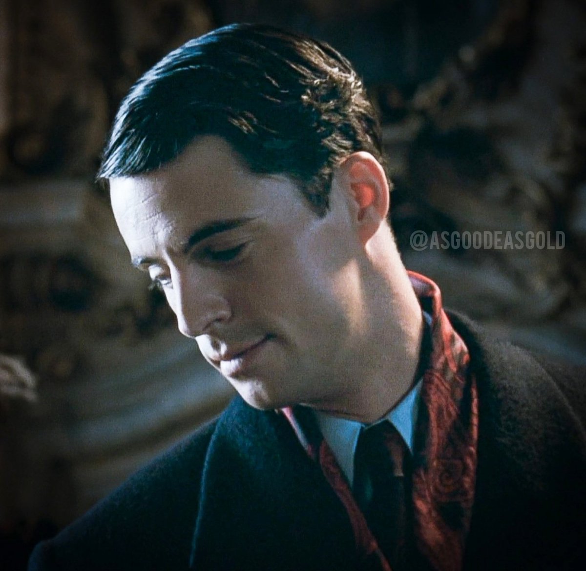 Timeless beauty. Touched by the gods.
#matthewgoode #charlesryder #bridesheadrevisited
📷 Brideshead Revisisted (2008) my edit
See other post for reel/GIFs
