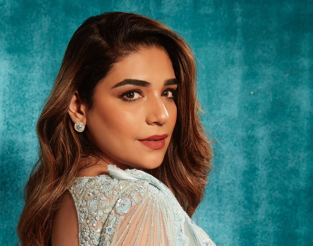 Anjum Fakih set to impress viewers with new avatar in ‘Dabangii: Mulgii Aayi Re Aayi’ #AnjumFakih #Dabangii urbanasian.com/entertainment/…