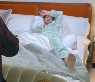 andygarfield_39's tweet image. Omg 😩 The way he is lying down on bed in that pose 😍🫠🥵🤌🏼 #andrewgarfield