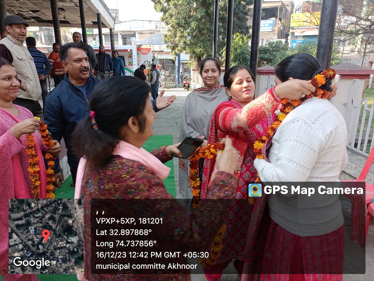 MCommitttee2's tweet image. Viksit Bharat Sankalp Yatra in M.C Akhnoor 
@NULM_MoHUA 
@JammuUlb 
@dmjammuofficial
@md_sbm 
#ViksitBharatSanklapYatra
@md_sbm