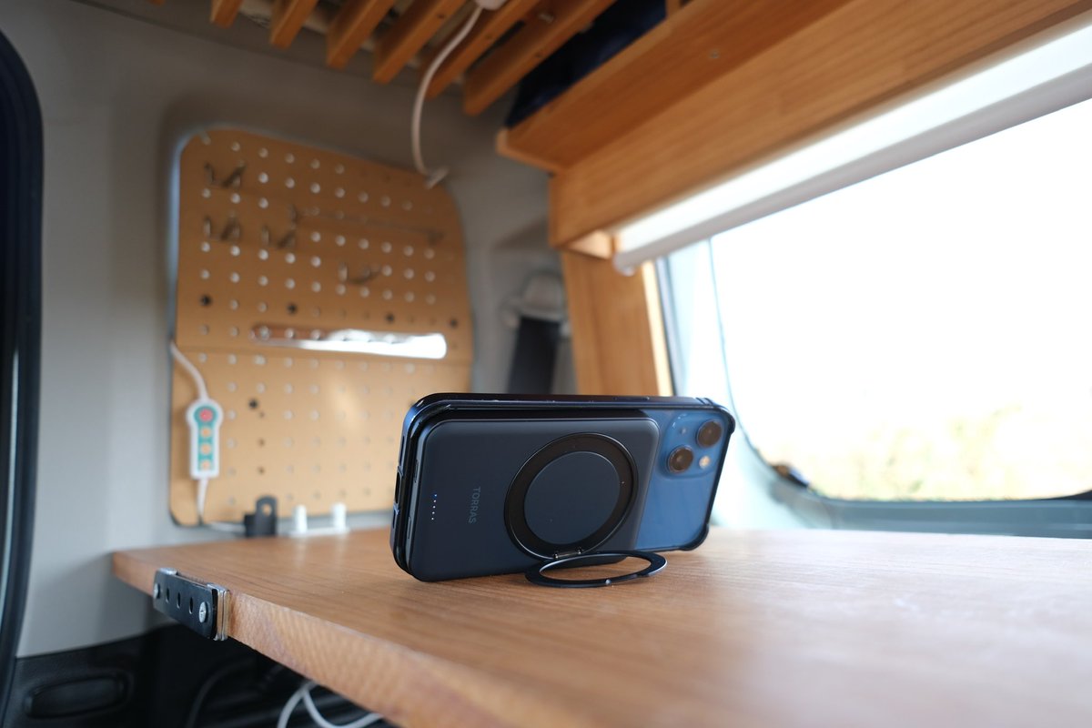 GOPlanGEAR's tweet image. 動画アップしました。

車中泊やキャンプ、スマホの充電を
ポタ電でしてましたが、
変えてみようと思います。

スタイリッシュでいい感じ。

良かったら参考にしてください。
動画
↓

youtu.be/gi1Cg28sY3E?si…

#torras #magsafe #OstandPowerBank
#モバイルバッテリー