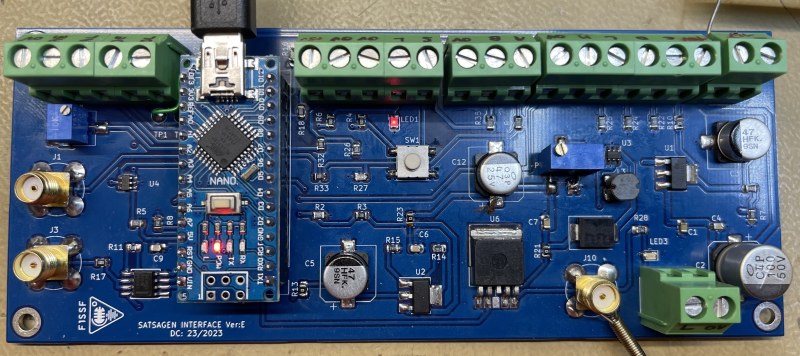 Franck F1SSF has made a PCB that collects all Satsagen interfaces for noise source power, drives an external ADF5355 synthesizer, enables SA trigger, and performs other functions. Find how to build his PCB, such as Gerber files and schematics, from here: bit.ly/3v28HSC