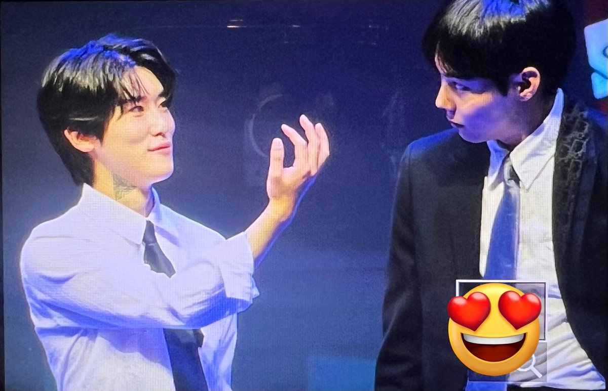 반지 얘기 하니까 손 어필하는 성호 근데 반지 성호가 사준대여